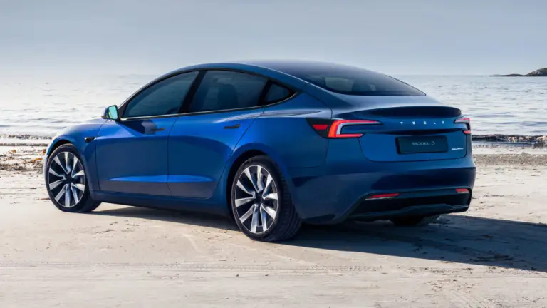 Tesla Model 3 2024 - 26