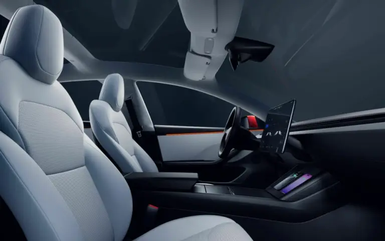 Tesla Model 3 2024 - 43