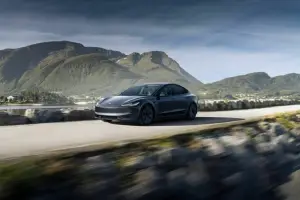 Tesla Model 3 2024 - 24