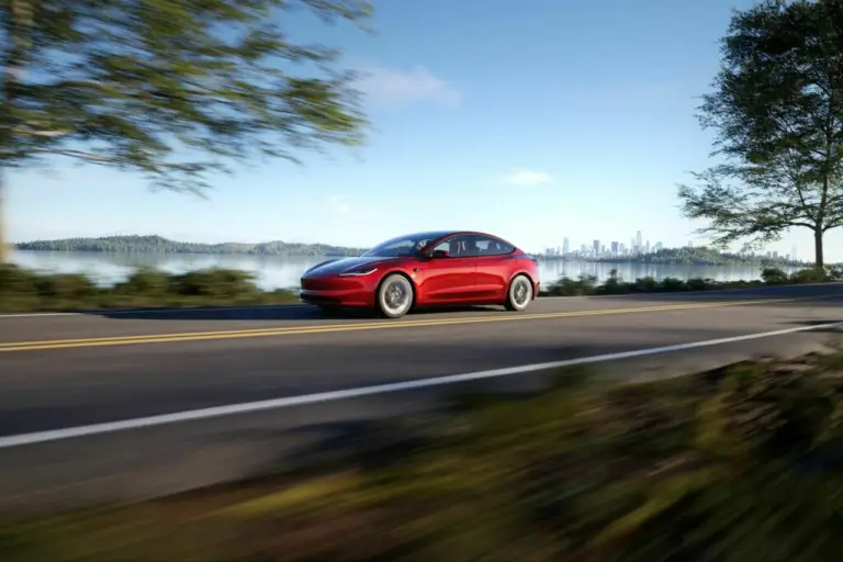 Tesla Model 3 2024 - 15