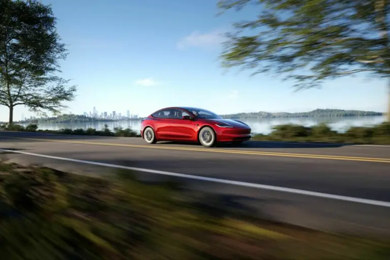 Tesla Model 3 2024 - 12