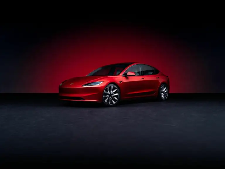 Tesla Model 3 2024 - 8