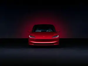 Tesla Model 3 2024 - 10