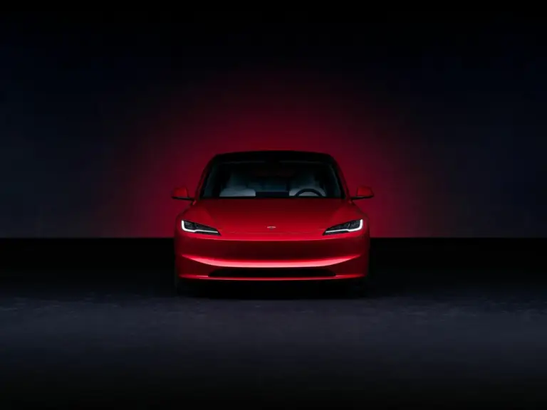 Tesla Model 3 2024 - 10