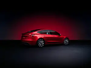 Tesla Model 3 2024 - 7