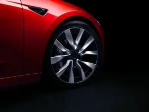 Tesla Model 3 2024 - 3