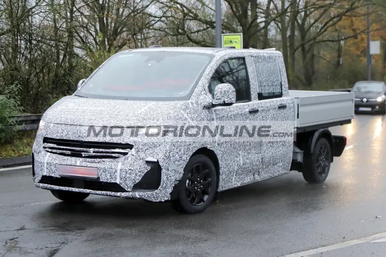 Volkswagen Transporter - Foto spia 10-1-2024 - 7
