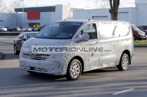 Volkswagen Transporter - Foto spia 10-1-2024 - 12