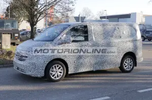 Volkswagen Transporter - Foto spia 10-1-2024 - 14