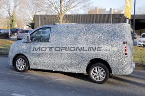 Volkswagen Transporter - Foto spia 10-1-2024 - 17