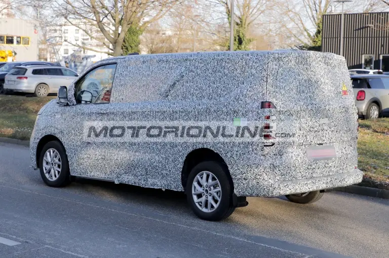 Volkswagen Transporter - Foto spia 10-1-2024 - 23
