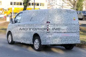 Volkswagen Transporter - Foto spia 10-1-2024 - 18