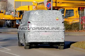 Volkswagen Transporter - Foto spia 10-1-2024 - 21