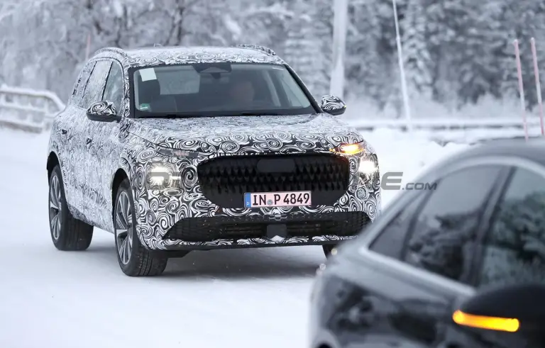 Misterioso SUV Audi - Foto spia 12-01-2024 - 2