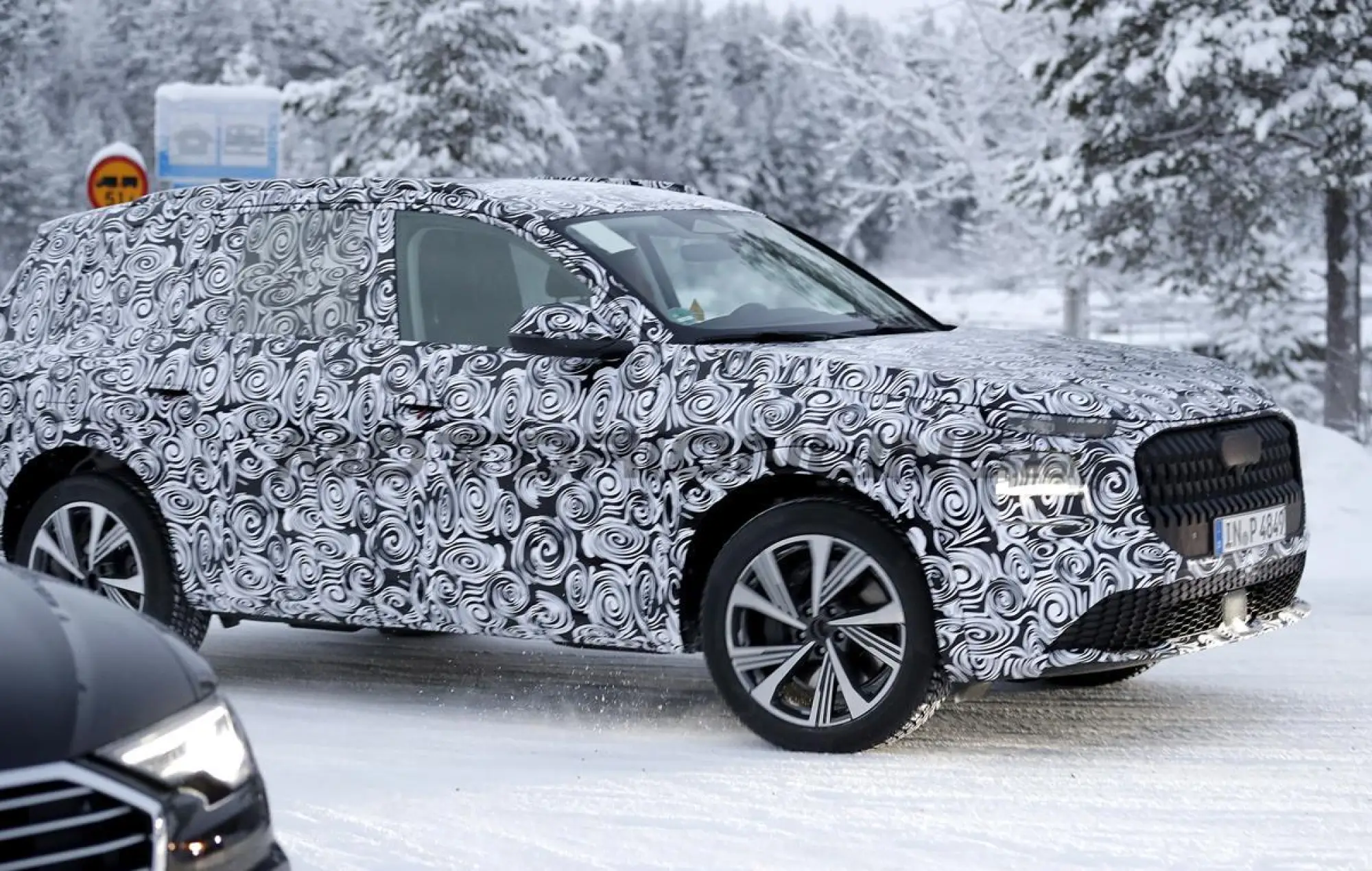 Misterioso SUV Audi - Foto spia 12-01-2024 - 3