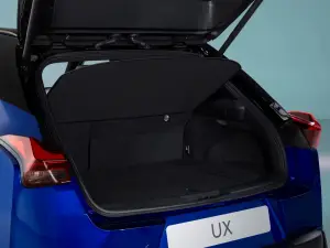 Lexus UX 2024 - 4