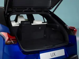 Lexus UX 2024 - 3