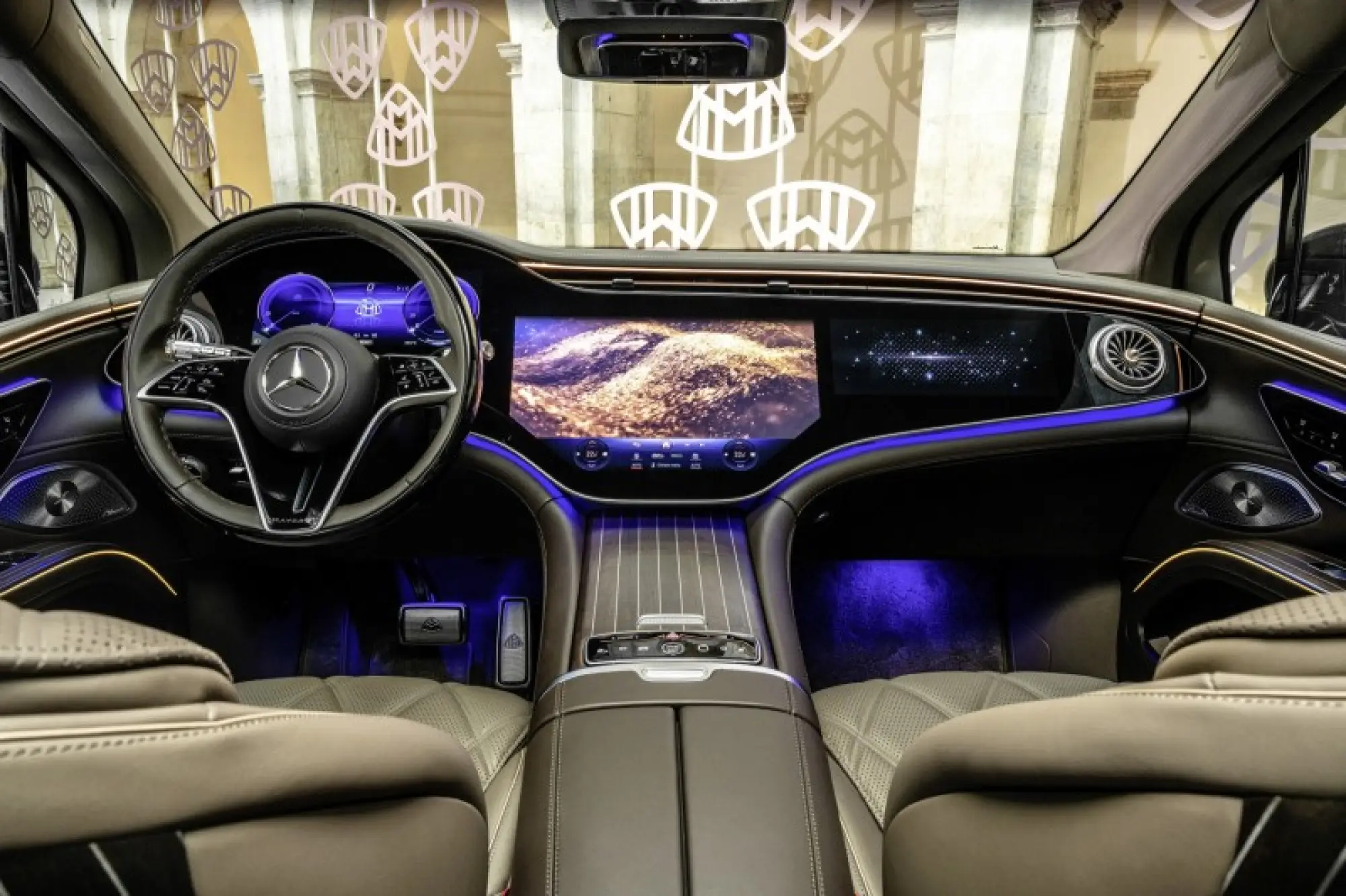Mercedes-Maybach EQS SUV - 10