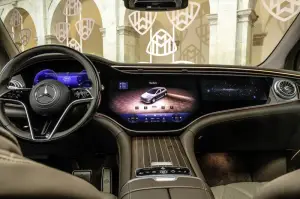 Mercedes-Maybach EQS SUV - 8