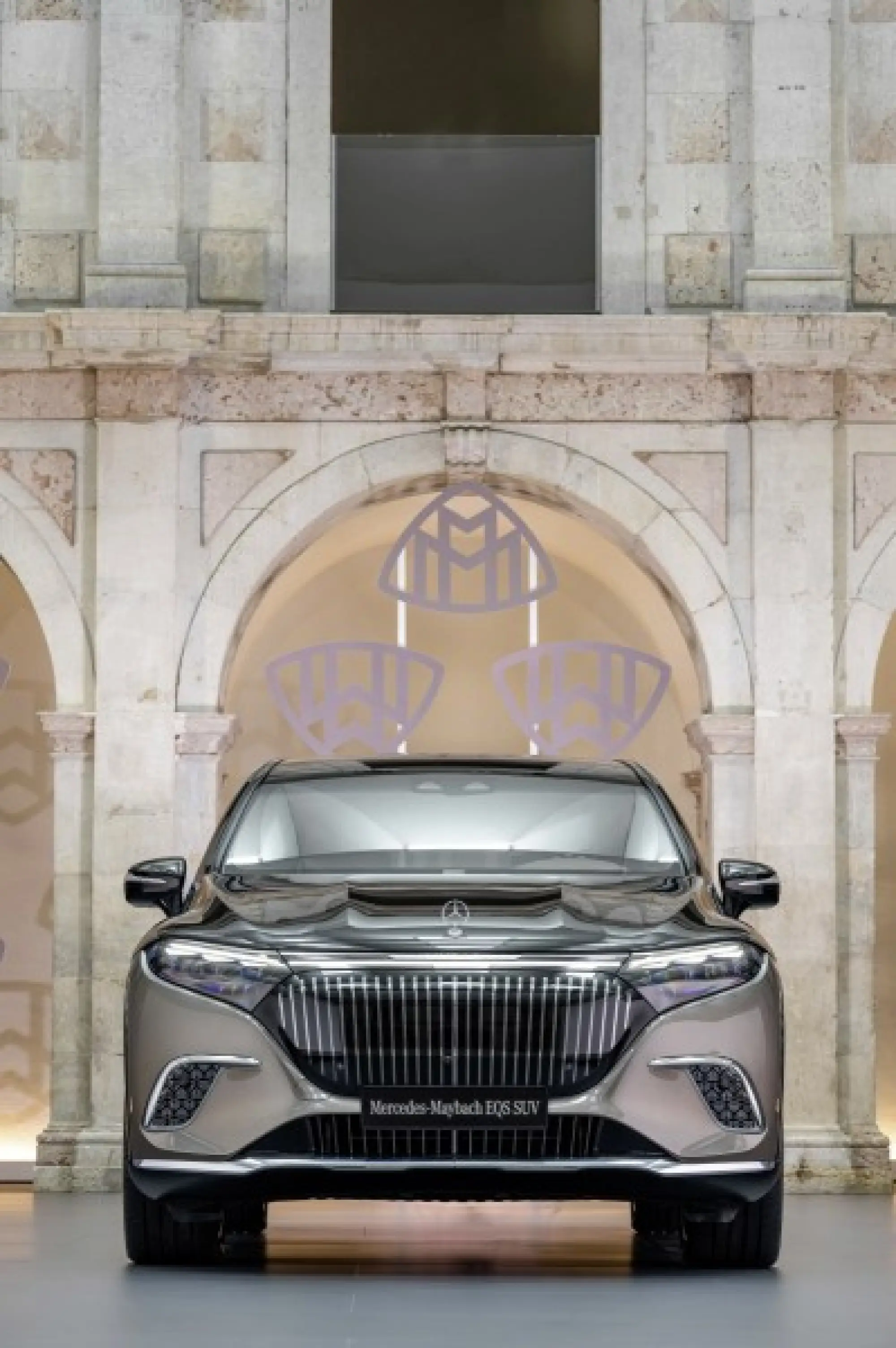 Mercedes-Maybach EQS SUV - 25