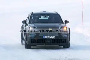 Porsche Cayenne EV - Foto spia 22-1-2024 - 1