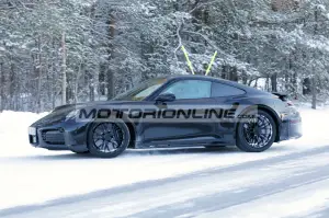 Porsche 911 Turbo - Foto spia 23-1-2024