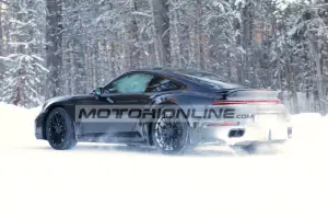 Porsche 911 Turbo - Foto spia 23-1-2024