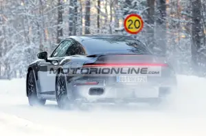 Porsche 911 Turbo - Foto spia 23-1-2024