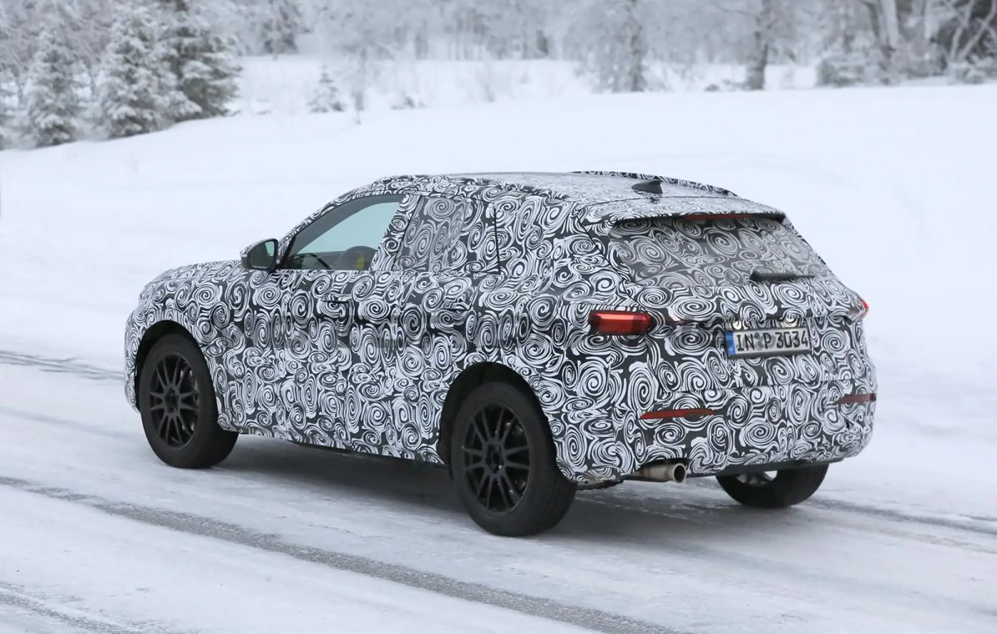 Audi Q5 2025 - Foto spia 23-01-2024 - 8