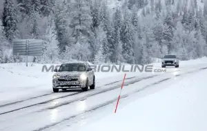 Audi Q5 2025 - Foto spia 23-01-2024 - 15