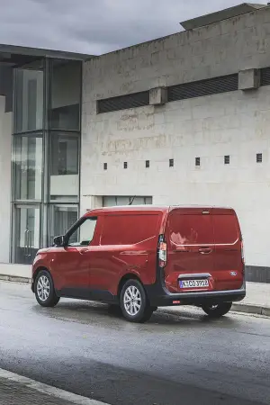 Ford Transit Courier 2024