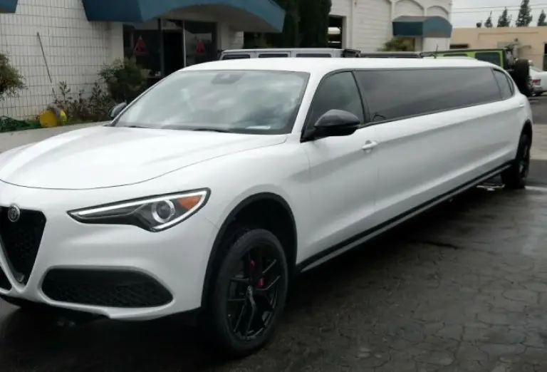 Alfa Romeo Stelvio limousine - 9