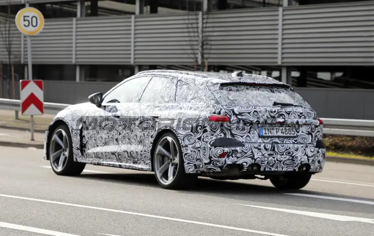 Audi RS5 2025 - Foto spia 25-01-2024 - 11