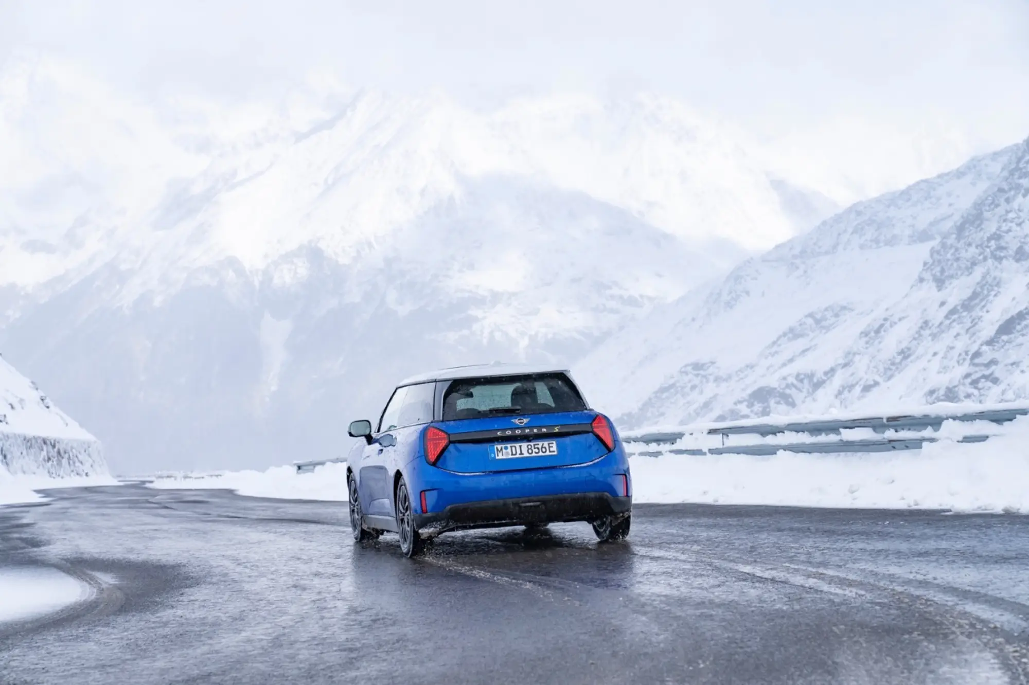 Mini Cooper SE - Foto neve - 7