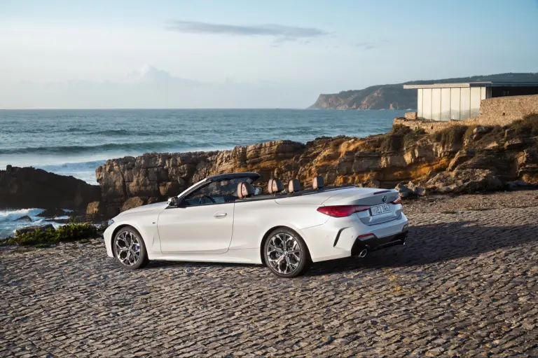 BMW Serie 4 2024 - Foto ufficiali - 25