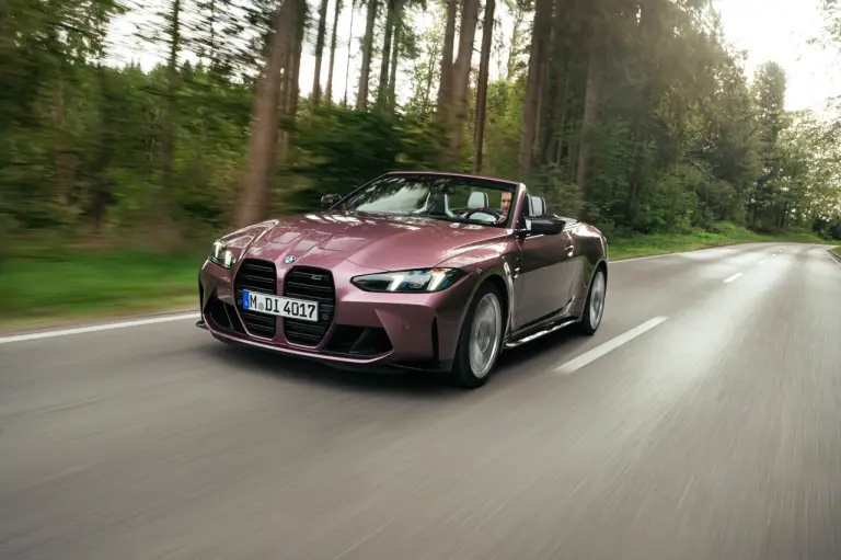 BMW Serie 4 2024 - Foto ufficiali - 38