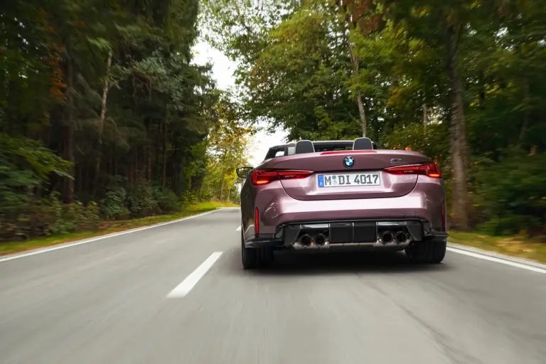 BMW Serie 4 2024 - Foto ufficiali - 40