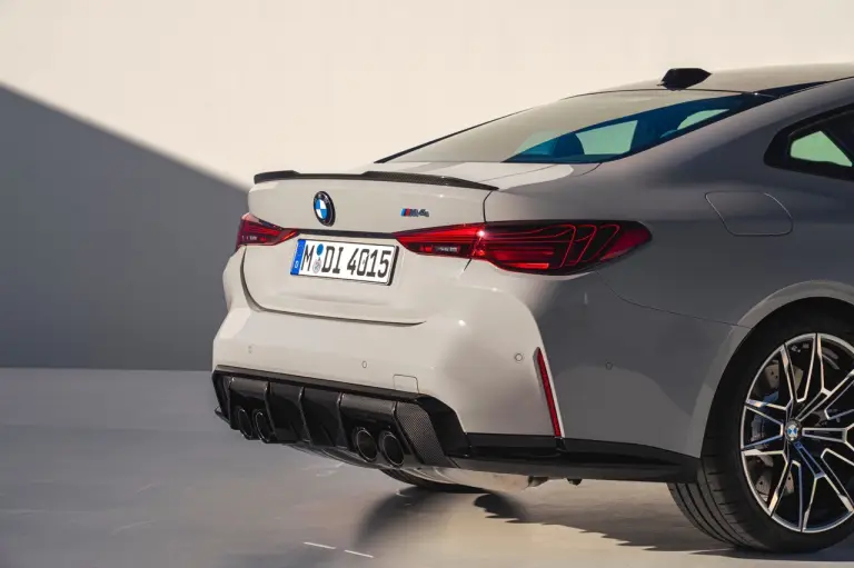BMW Serie 4 2024 - Foto ufficiali - 48