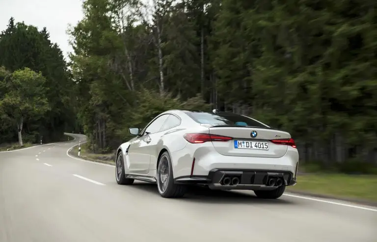 BMW M4 2024 - 38