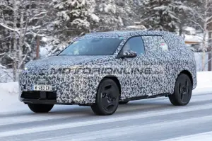 Peugeot 5008 - Foto spia 2-2-2024