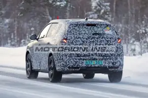 Peugeot 5008 - Foto spia 2-2-2024
