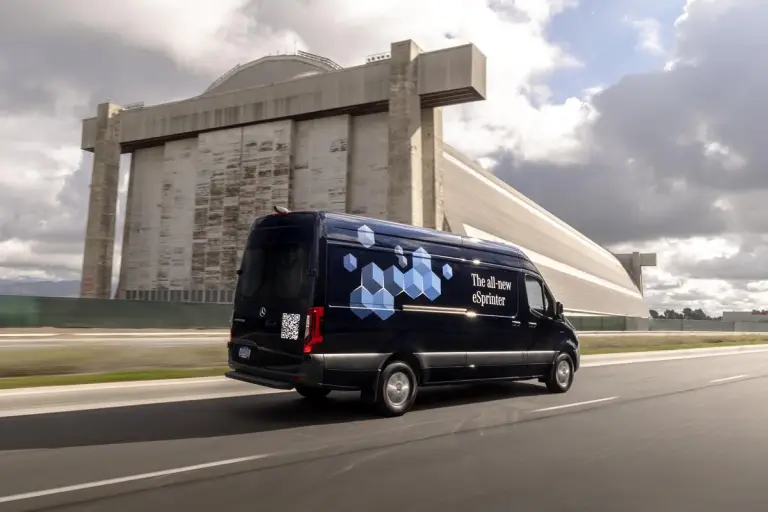 Mercedes eSprinter 2024 - 18