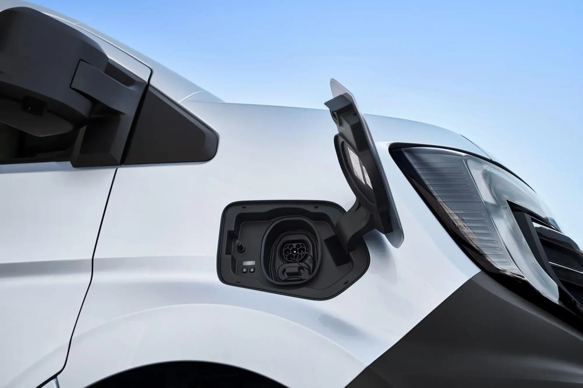 Nissan Interstar 2024 - 19