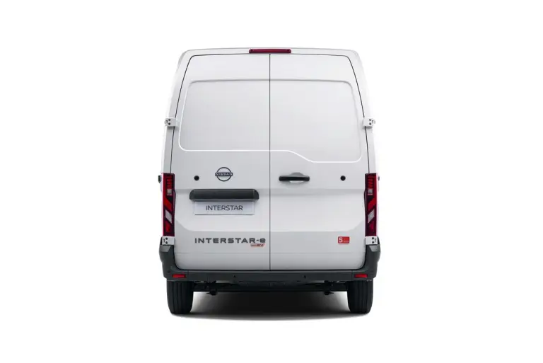 Nissan Interstar 2024 - 25