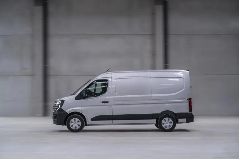 Nissan Interstar 2024 - 41