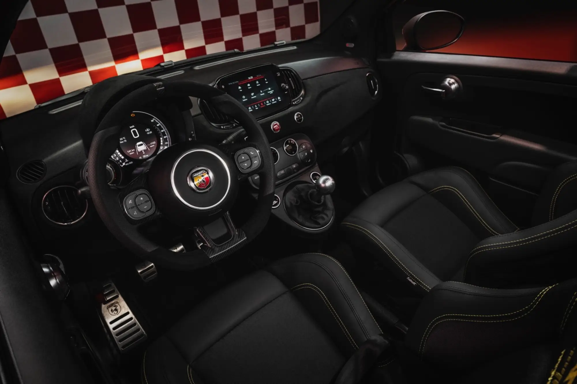 Abarth 695 75 Anniversario - Foto ufficiali - 22