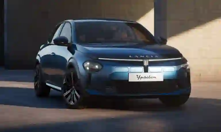 Nuova Lancia Ypsilon 2024 - 26