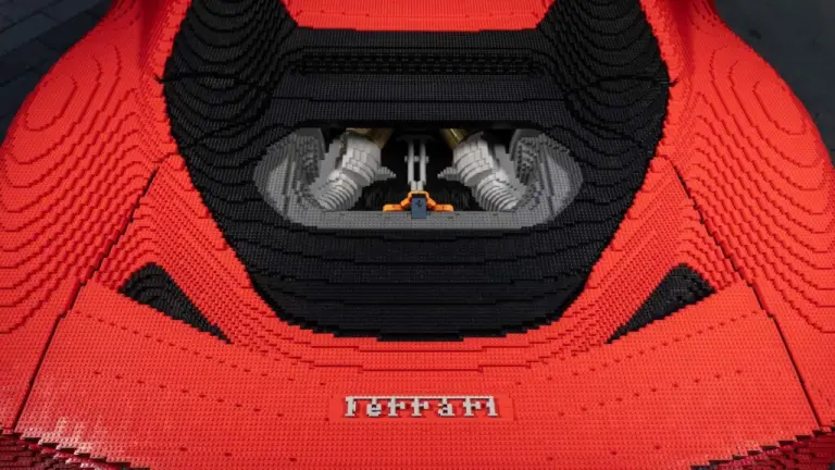 Ferrari 296 GTS in Lego - 4