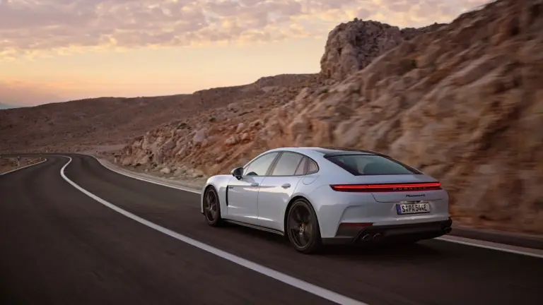 Porsche Panamera 2024 e-Hybrid - 6