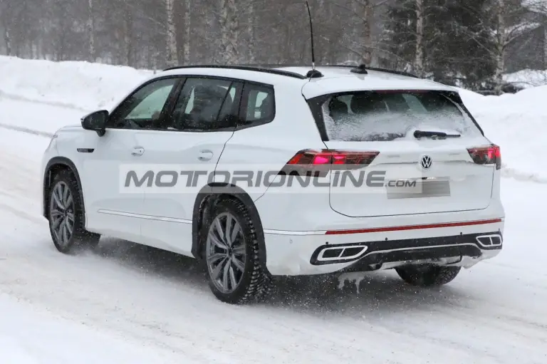 Volkswagen Tayron - Foto spia 22-2-2024 - 9